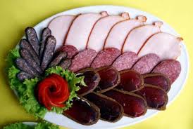 Ամանորյա ժամանակակից սեղան. ինչ եւ որքան